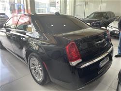 کرایسلەر 300